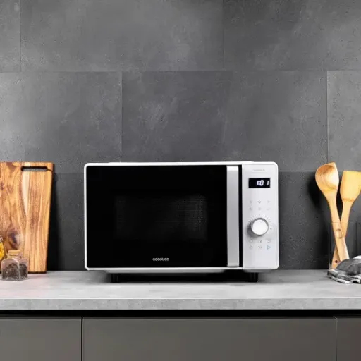 Avis Cecotec GrandHeat 2500 Flatbed Touch White : le micro-ondes sans plateau qui mise sur la simplicité