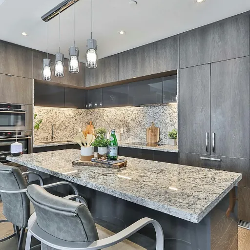 Pourquoi choisir une spatule en plastique pour votre cuisine ?