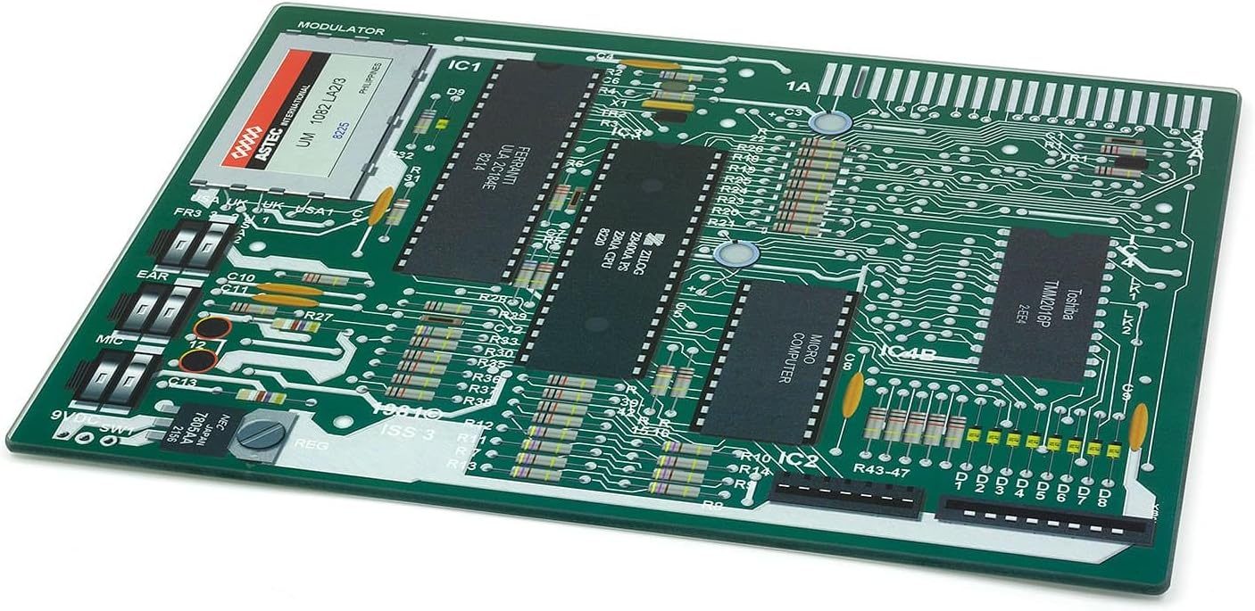 CKB LTD Planche à découper en verre - Anti-rayures - Cadeau pour les amateurs de technologie informatique - Hygiénique - Surface inodore avec pieds antidérapants - 41 x 31 cm