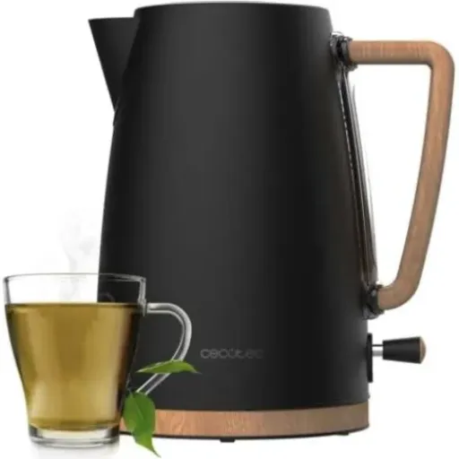 Test Cecotec ThermoSense 200 Woody : la bouilloire qui mise surtout sur le style