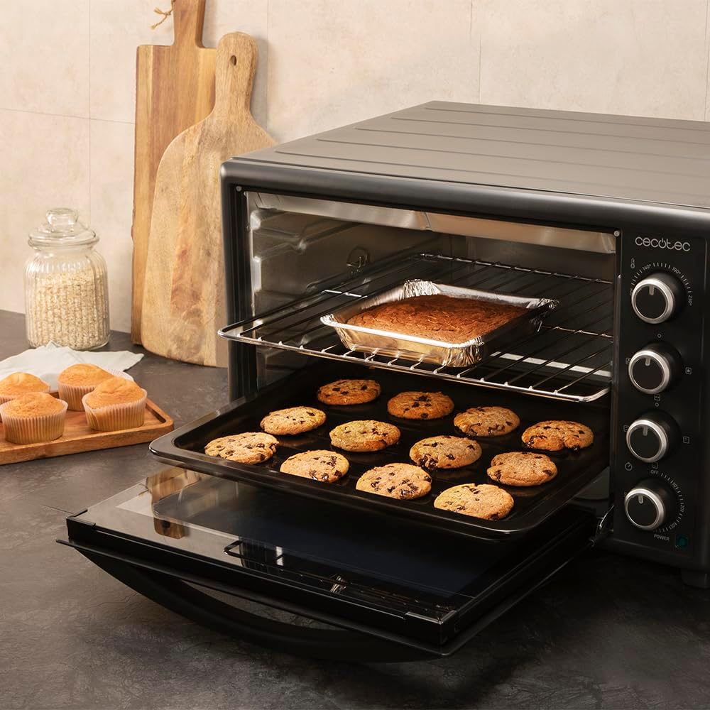 Four Convection de Table de 60 Litres Bake&Toast 6090 Black Gyro, 2200 W, Lumière Intérieure, 12 Fonctions, Température Jusqu’à 230º, Porte à Double Verre, Inclut Tournebroche 60L - 2200W Noir