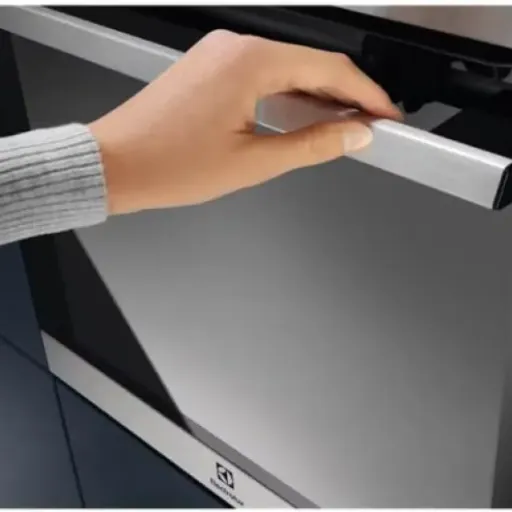 Test Electrolux FORNO PIRO EOF4P46X : un four pyrolyse simple, efficace et plutôt bien pensé