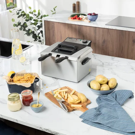 Friteuse à huile – 5 L – Habillage en acier inoxydable – 3270 W – Zone froide pour une friture saine – Couvercle avec filtre et vitre – 185000 Double panier 5 Litres
