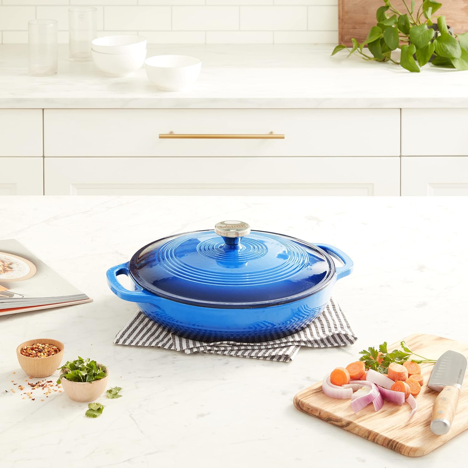 Lodge 3.41 Litre/3,6 L en Fonte/Cocotte en Porcelaine en émail, Bleu