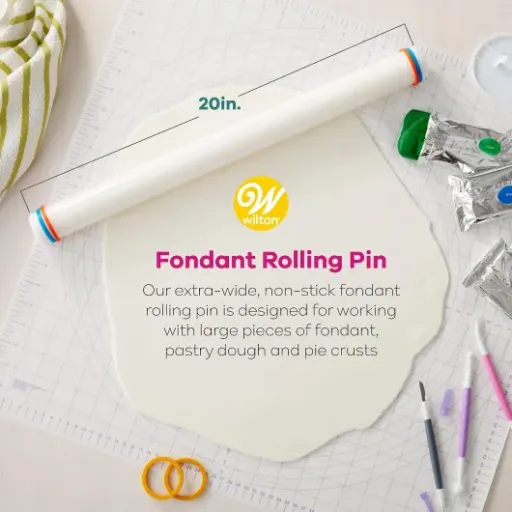 Test Wilton Grand rouleau à pâtisserie : le gros rouleau en plastique qui simplifie le fondant (et les pâtes à tarte)